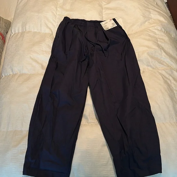 Uniqlo Parachute Cropped Trousers - Navy - Picture 2 of 3